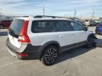 2016 Volvo XC70 T5 Classic Platinum