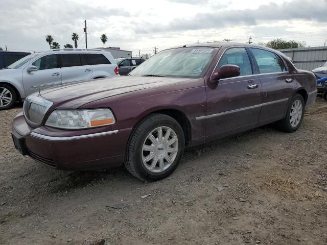 2007 Lincoln Town Car Signature Limited