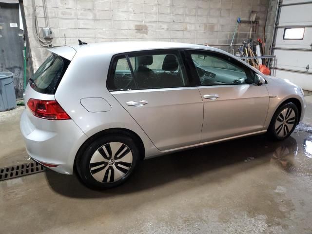 2016 Volkswagen E-GOLF SE