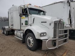 Salvage trucks for sale at Des Moines, IA auction: 2007 Kenworth Construction T800