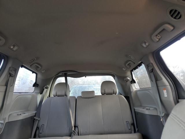 2016 Toyota Sienna XLE