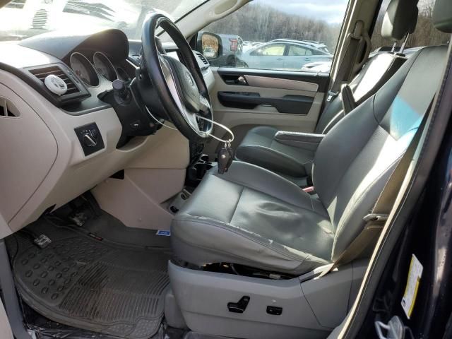 2012 Volkswagen Routan SE