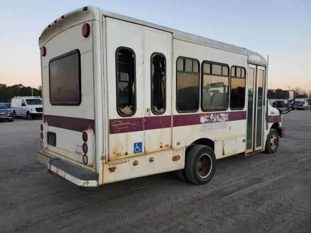 2011 Ford Econoline E350 Super Duty Cutaway Van