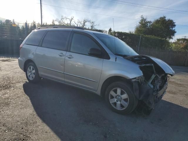 2005 Toyota Sienna CE