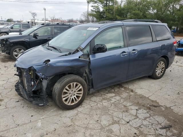 2014 Toyota Sienna XLE