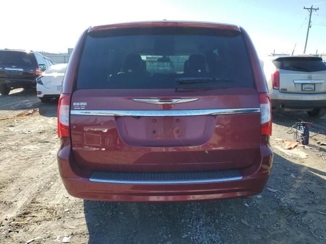 2012 Chrysler Town & Country Touring L