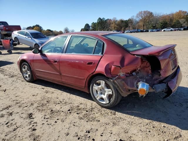 2004 Nissan Altima Base