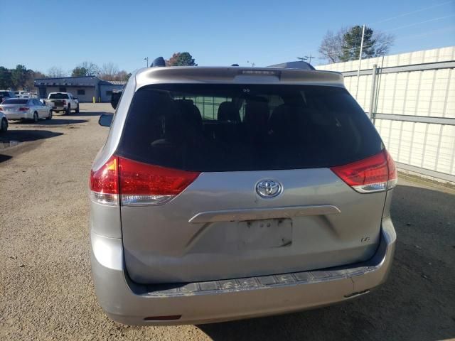 2013 Toyota Sienna LE