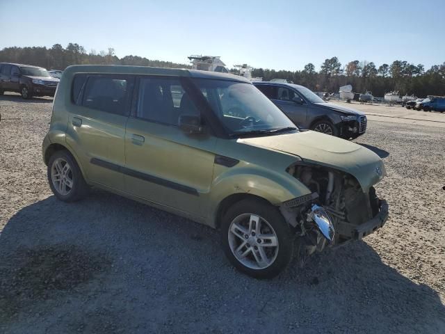 2010 KIA Soul +