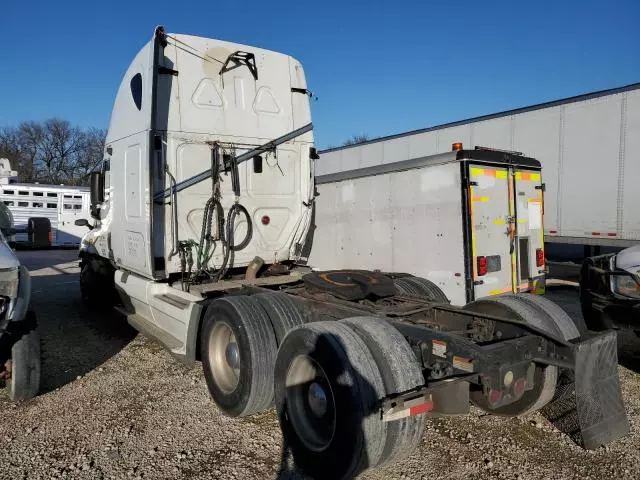 2010 Freightliner Cascadia 125