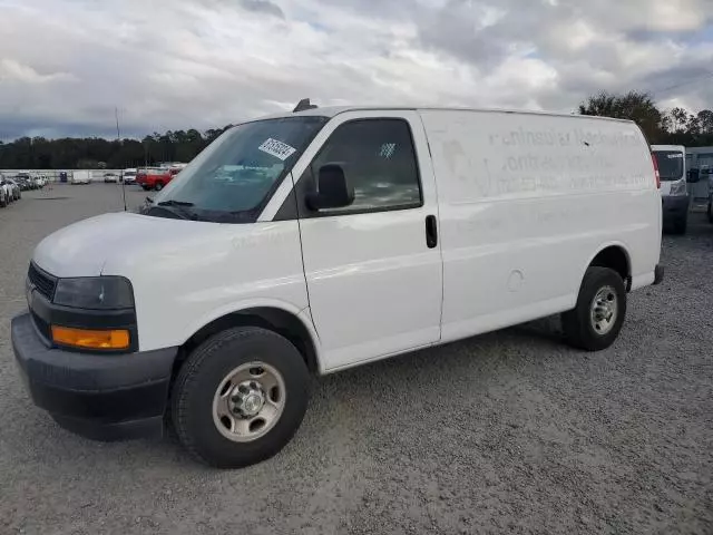 2022 Chevrolet Express G2500