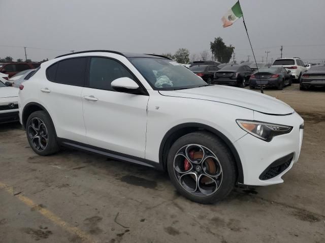 2022 Alfa Romeo Stelvio TI