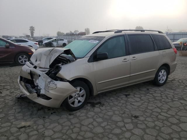 2007 Toyota Sienna CE