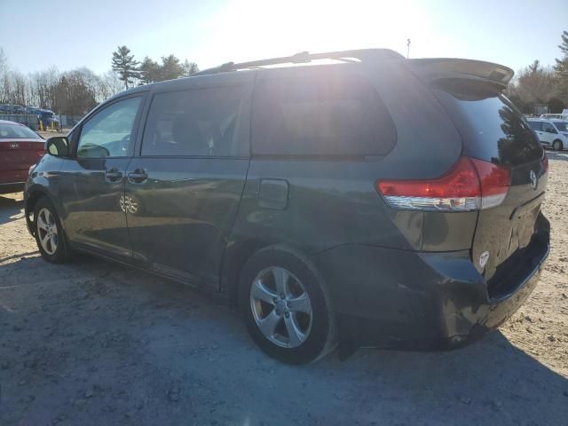 2013 Toyota Sienna LE