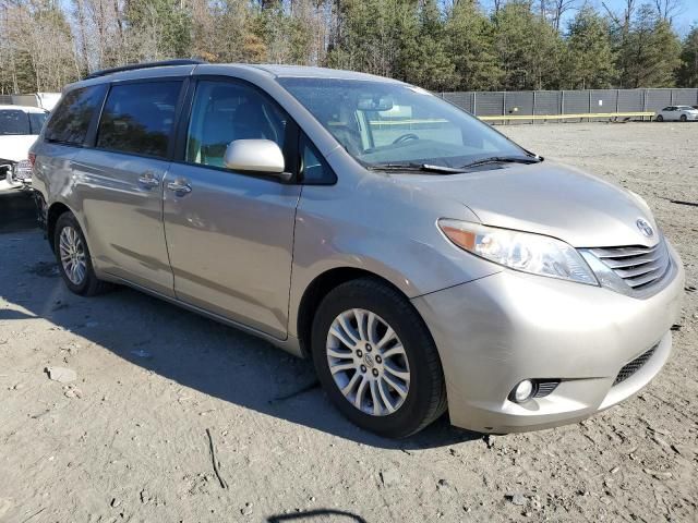 2017 Toyota Sienna XLE