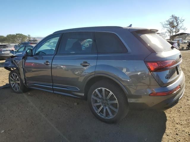 2022 Audi Q7 Premium Plus