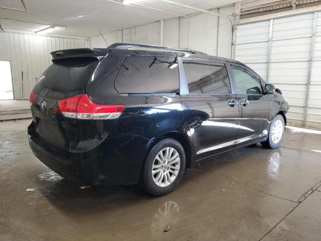 2012 Toyota Sienna XLE