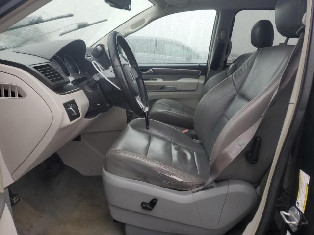 2009 Volkswagen Routan SE