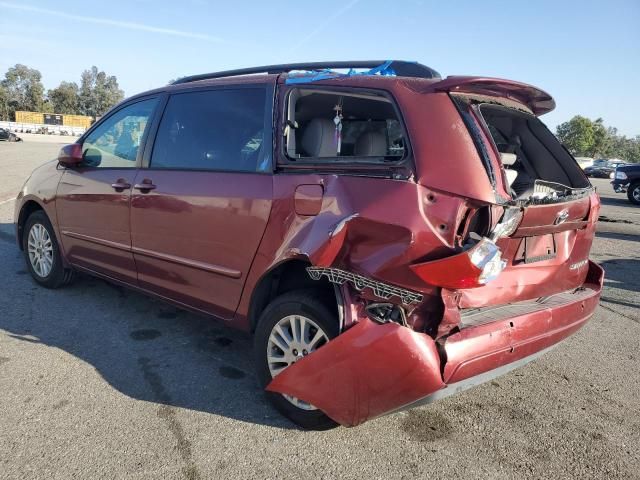 2010 Toyota Sienna XLE