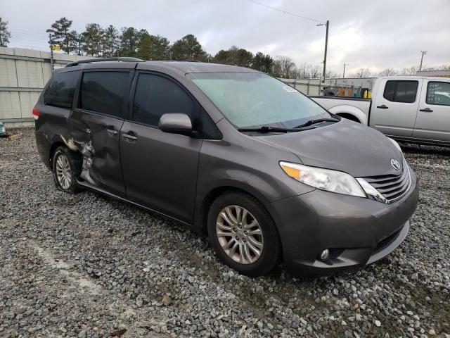 2012 Toyota Sienna XLE