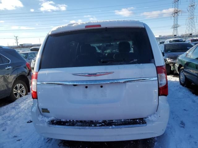 2016 Chrysler Town & Country Touring