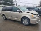 2014 Chrysler Town & Country Touring L