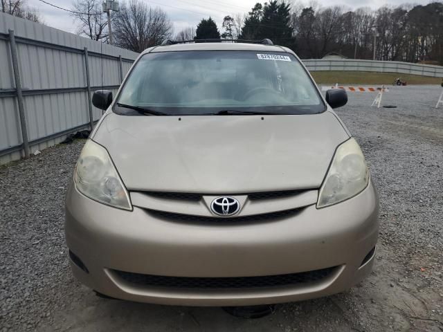 2008 Toyota Sienna LE