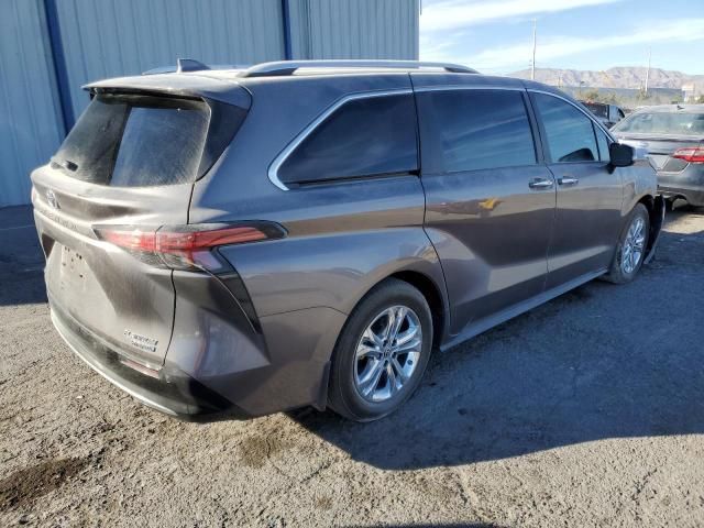 2022 Toyota Sienna Limited