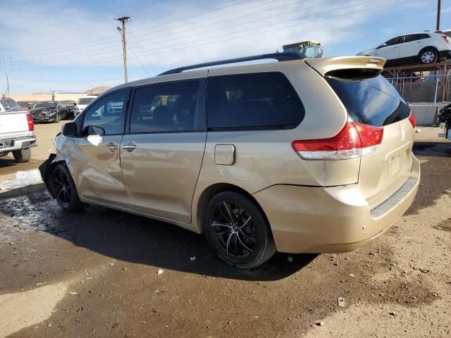 2011 Toyota Sienna XLE