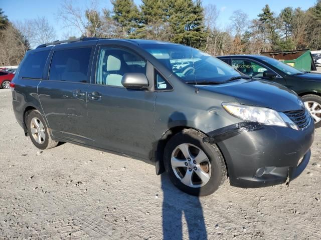 2013 Toyota Sienna LE