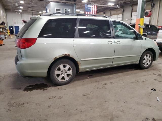 2006 Toyota Sienna CE