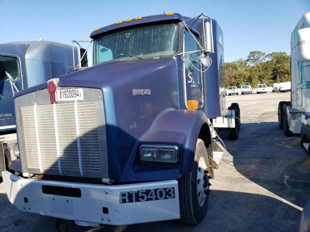 2005 Kenworth Construction T800