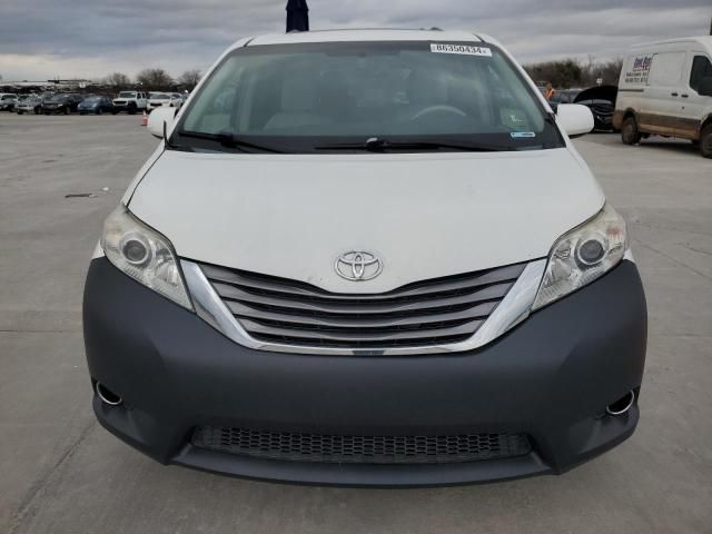 2014 Toyota Sienna XLE