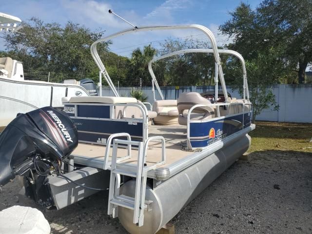 2014 Suntracker Partybarge