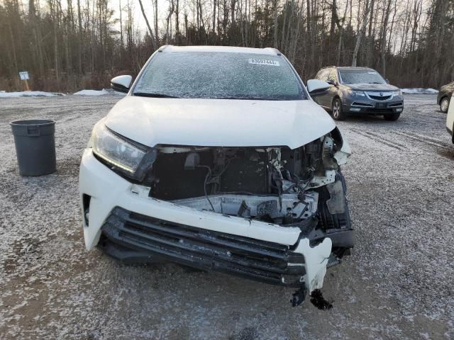 2017 Toyota Highlander SE