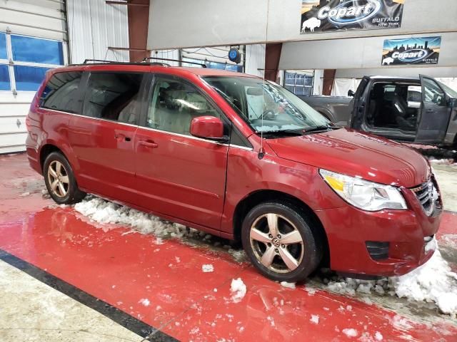 2011 Volkswagen Routan SE