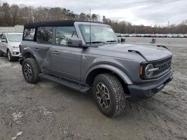 2023 Ford Bronco Base