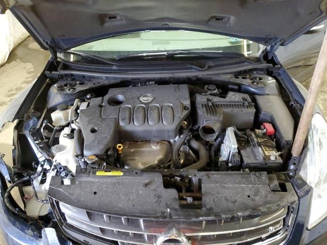 2010 Nissan Altima Base