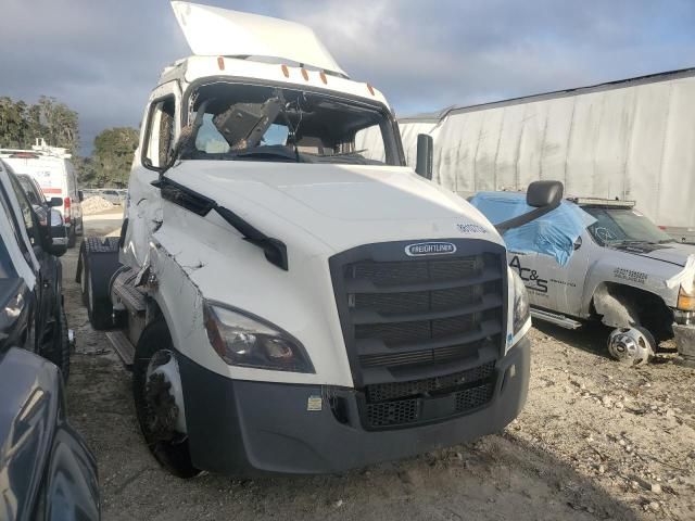 2021 Freightliner Cascadia 126