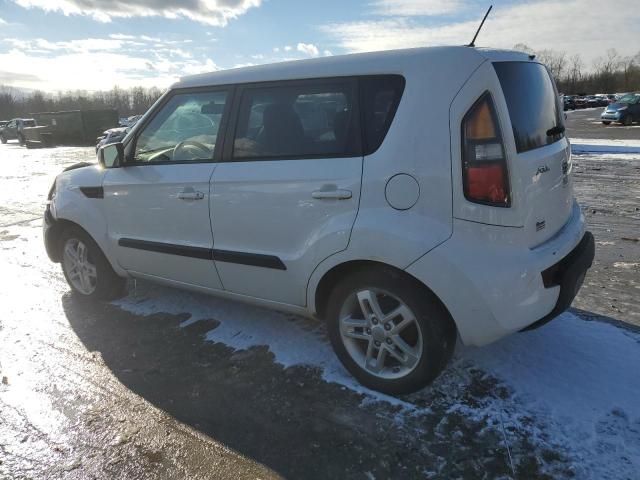 2011 KIA Soul +