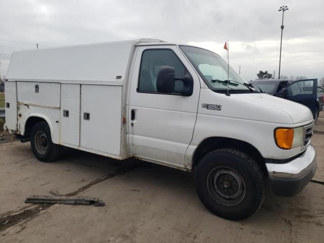 2004 Ford Econoline E350 Super Duty Cutaway Van