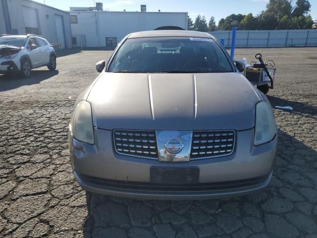 2005 Nissan Maxima SE