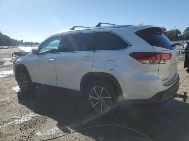 2019 Toyota Highlander SE