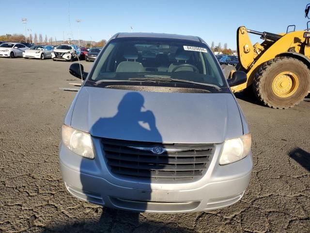 2005 Chrysler Town & Country