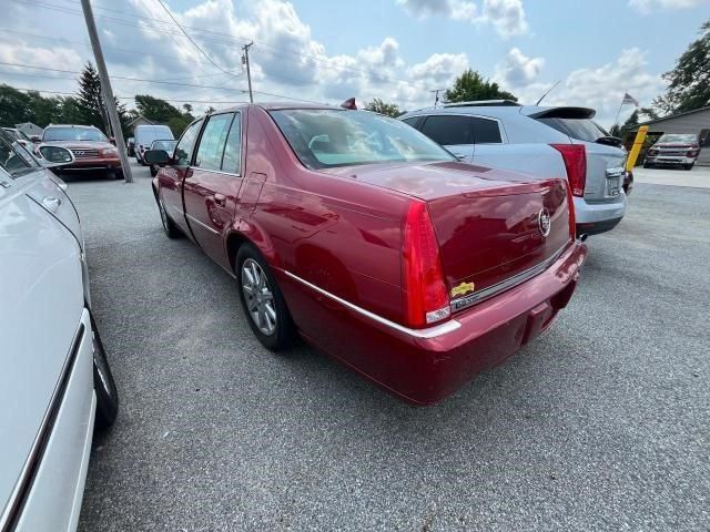 2011 Cadillac DTS Luxury Collection