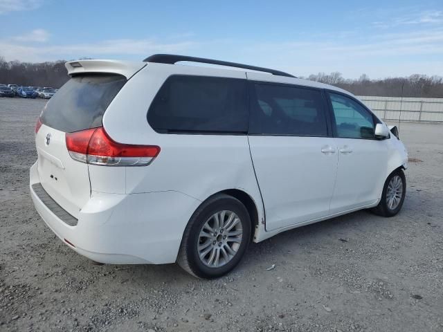 2012 Toyota Sienna XLE