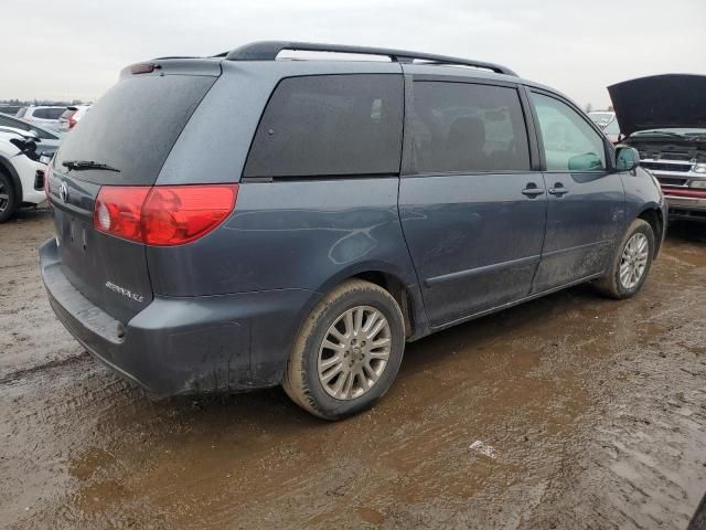 2010 Toyota Sienna XLE