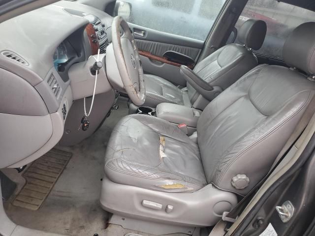 2004 Toyota Sienna XLE