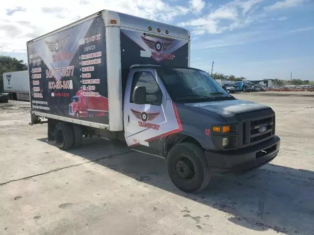 2008 Ford Econoline E350 Super Duty Cutaway Van