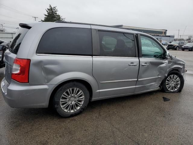 2016 Chrysler Town & Country Touring L